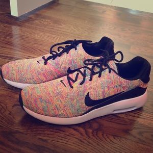 Men’s Nike air max flyknit modern running